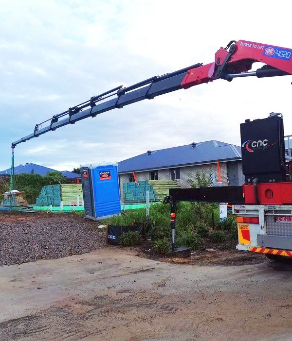 BIG LIFT/LONG REACH CRANE TRUCK HIRE CNC Cartage Transport Solutions